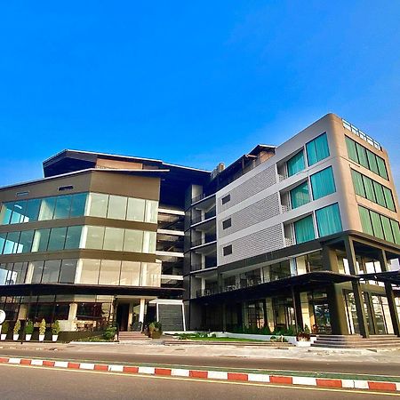 Bb Hotel Savannakhet Bagian luar foto