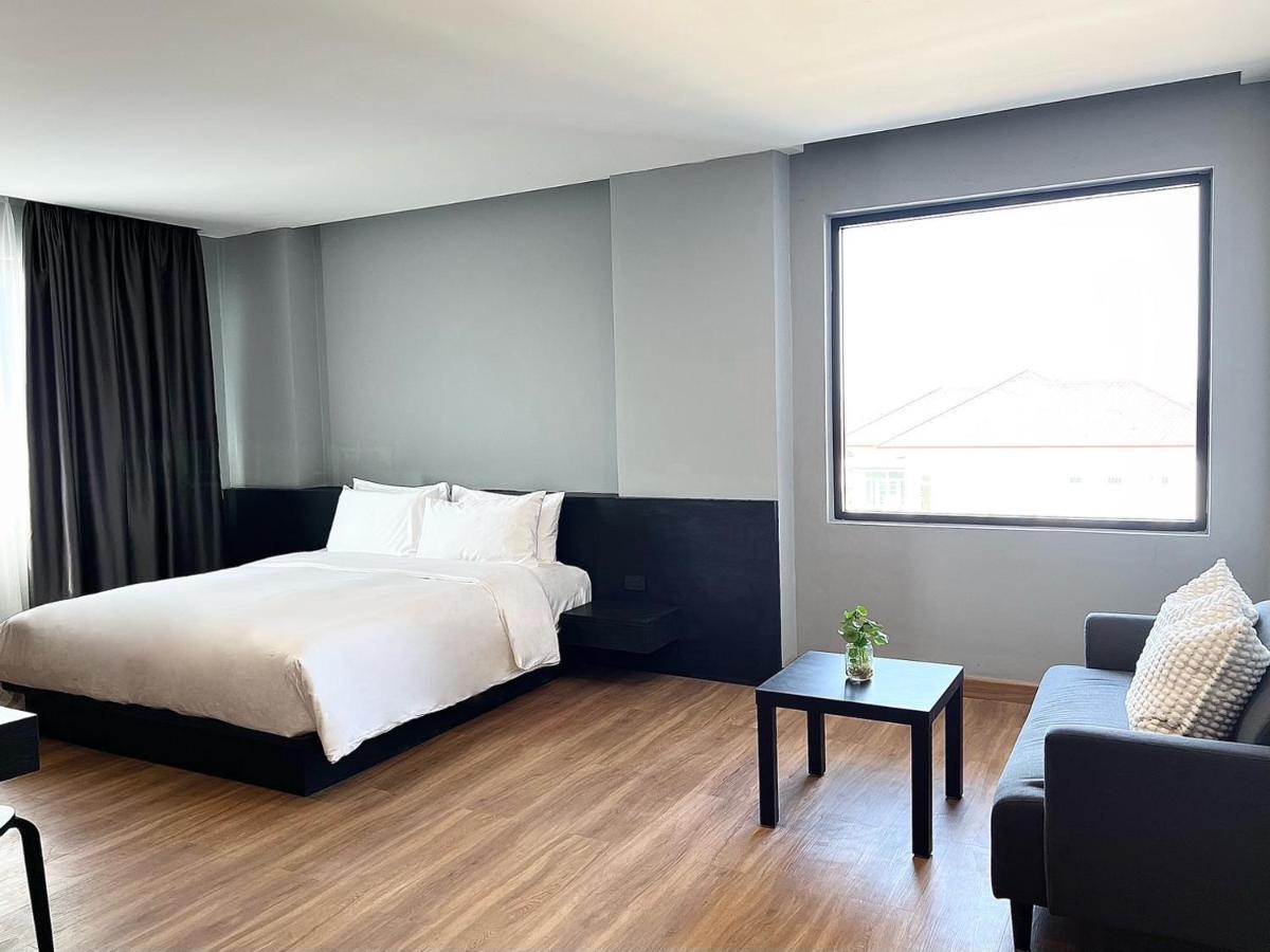 Bb Hotel Savannakhet Bagian luar foto