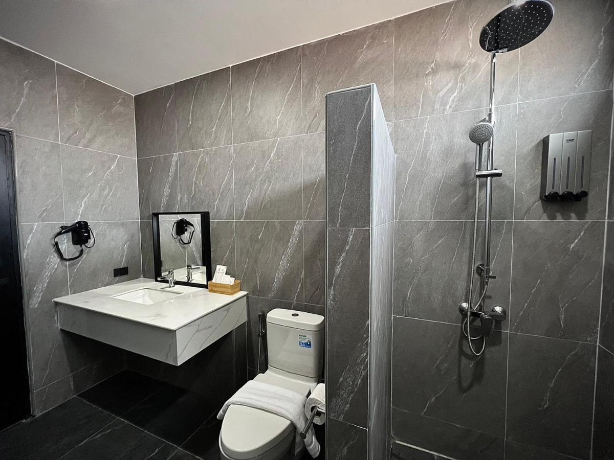 Bb Hotel Savannakhet Bagian luar foto