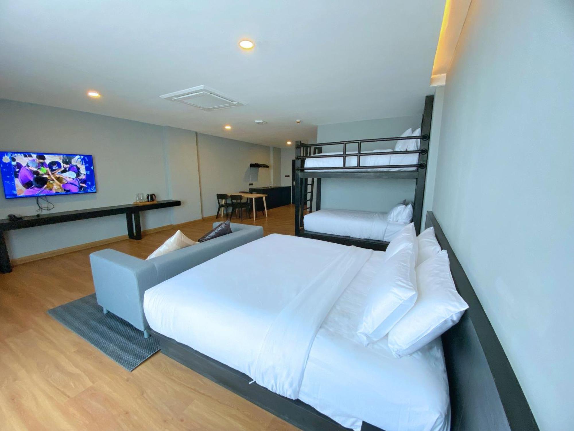 Bb Hotel Savannakhet Bagian luar foto