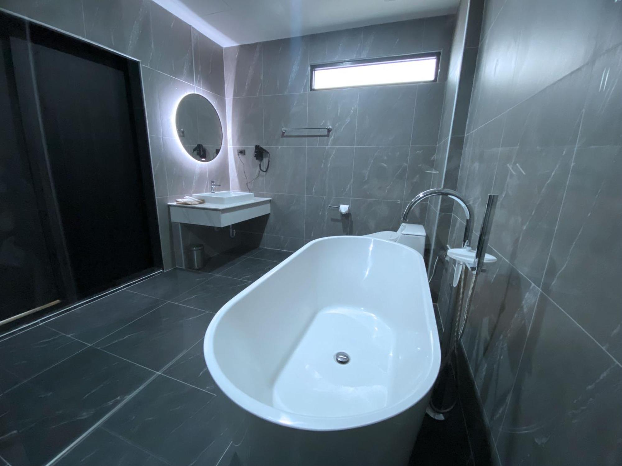 Bb Hotel Savannakhet Bagian luar foto