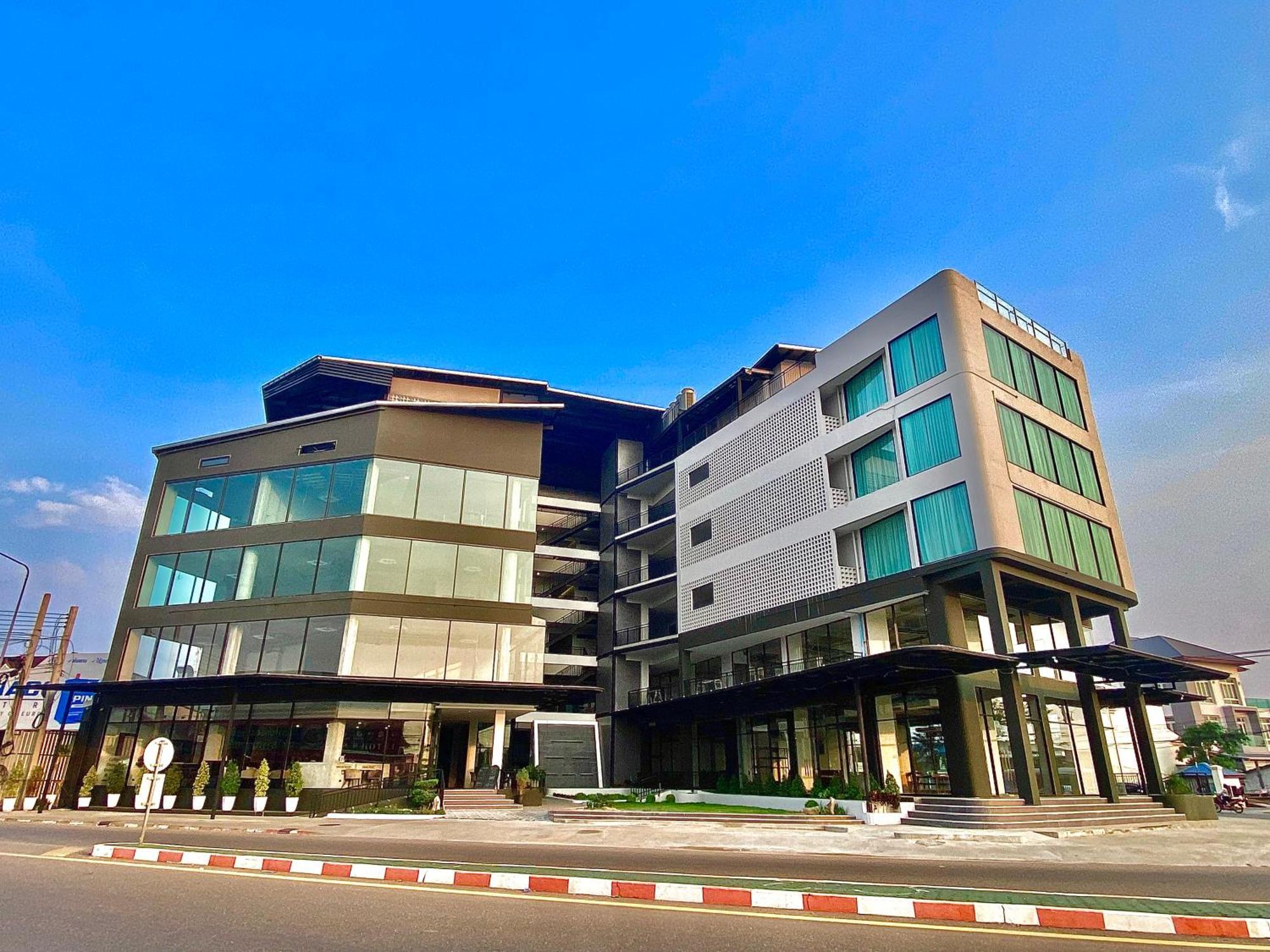 Bb Hotel Savannakhet Bagian luar foto